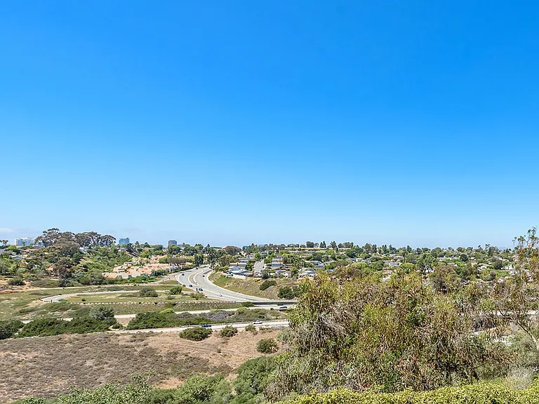 5501 Lodi St — Photo 27