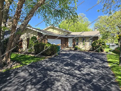 1586 Sunnyslope Dr Photo 1