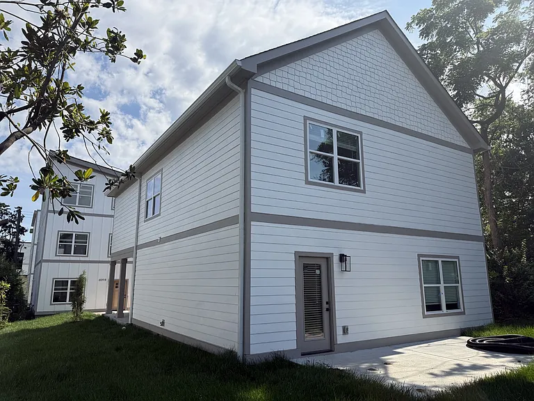 6109 Robertson Ave #C — Photo 2
