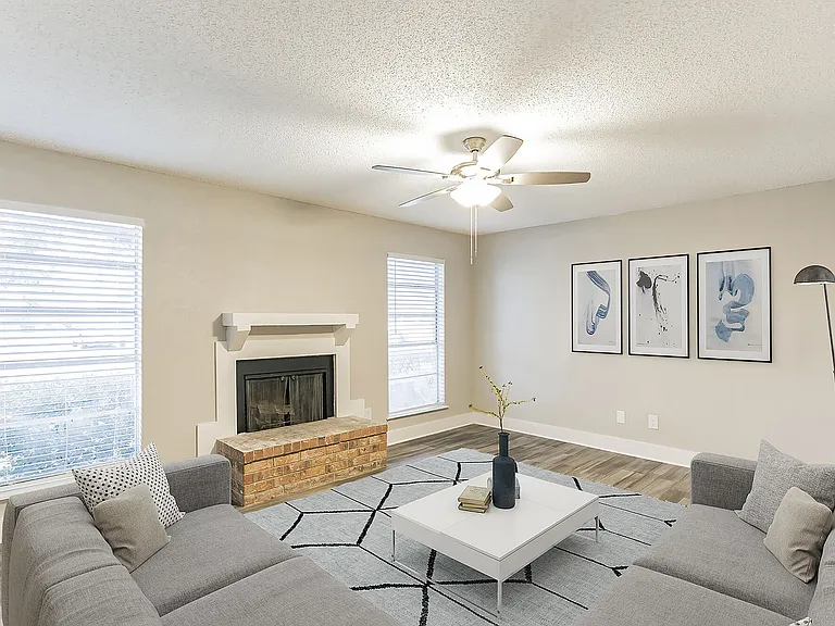 Hazelwood Apartment Homes — Photo 2