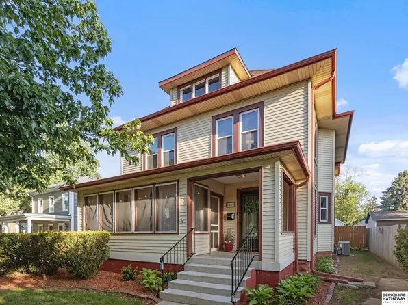 1865 Grant St, Blair, NE 68008