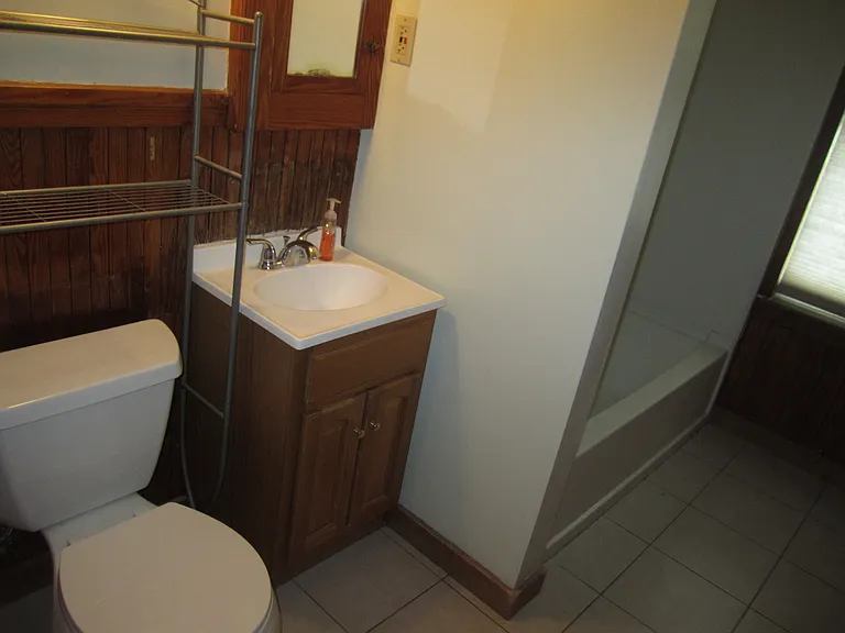 216-218 Ingleside Ave #3 — Photo 6