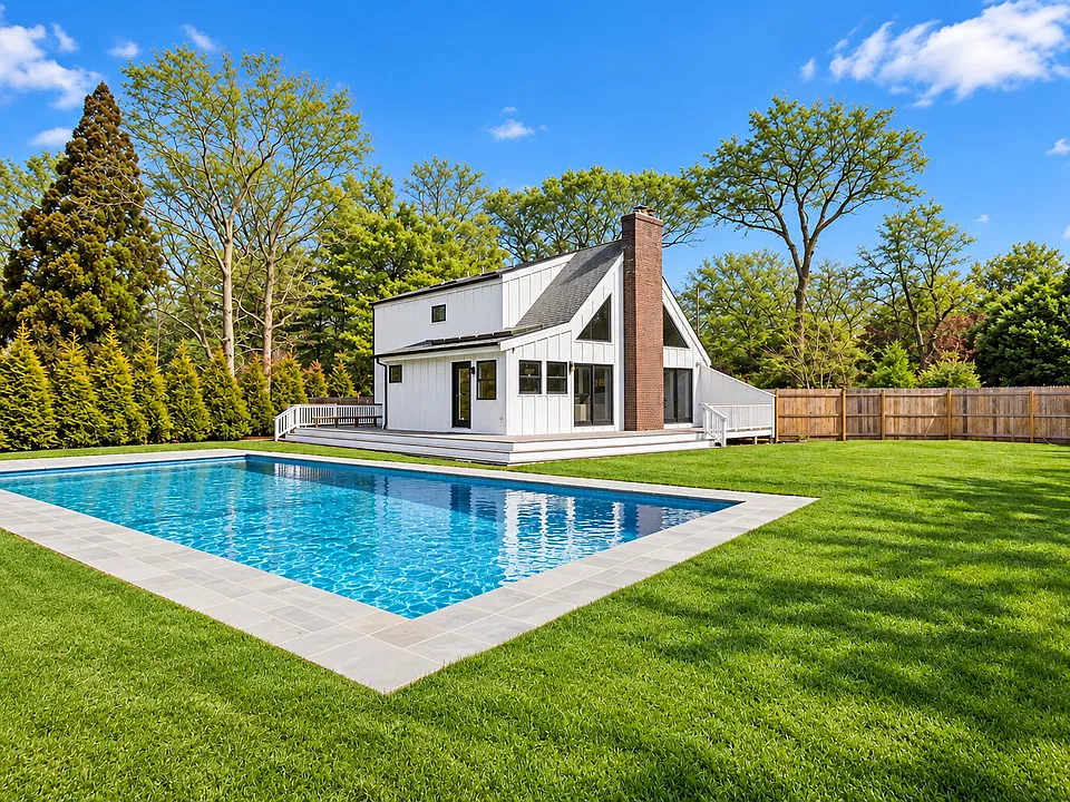 441 Three Mile Harbor Hc Rd