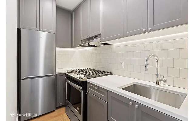 Rented by Douglas Elliman | media 8