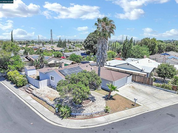3rd image of 2123 Carquinez Pl