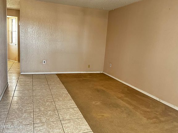 3rd image of 9741 Penjamo Dr