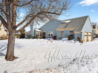 3 George Washington Dr, Monroe Township, NJ 08831