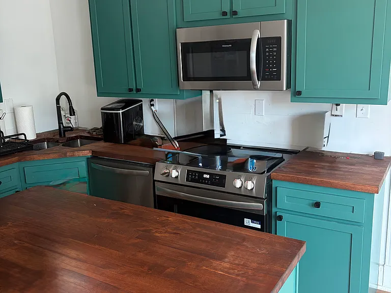6 Maple St #B — Photo 4