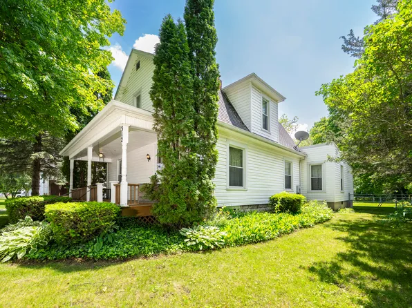 312 Buckeye St E, Belle Center, OH 43310
