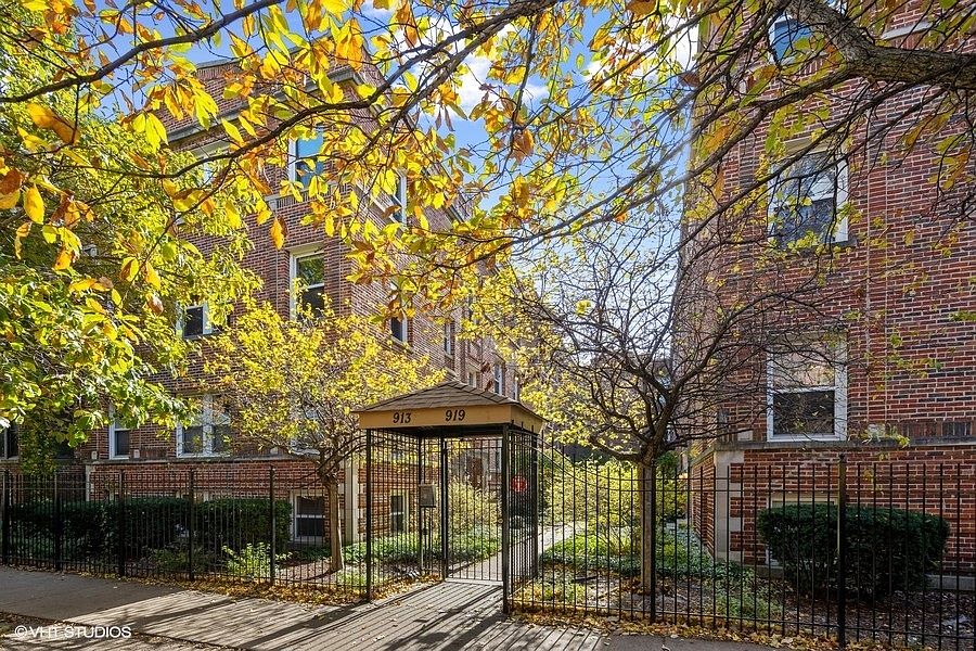 1st image of 917 W Sunnyside Ave APT 3N