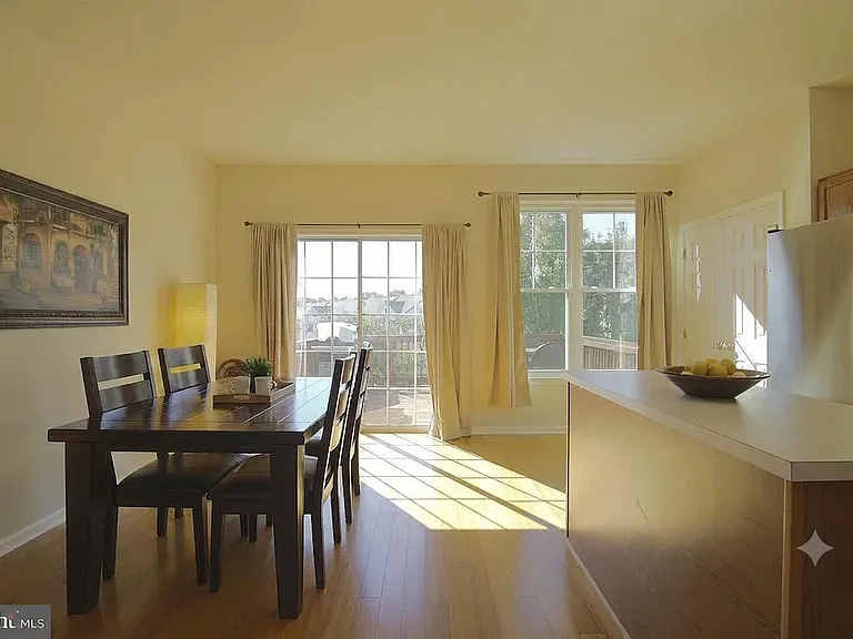 3512 Moon Way — Photo 6