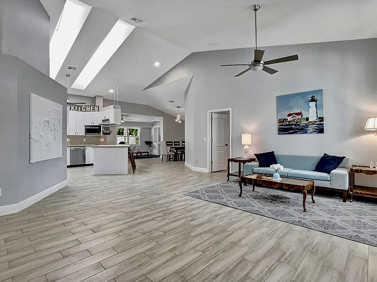 1212 Mulberry Pl — Photo 3