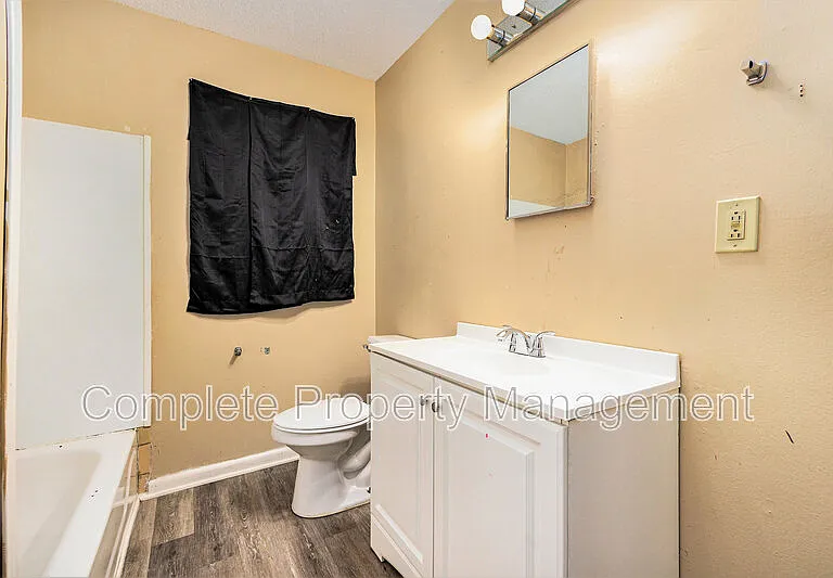 3400 Walnut Ave SW — Photo 9