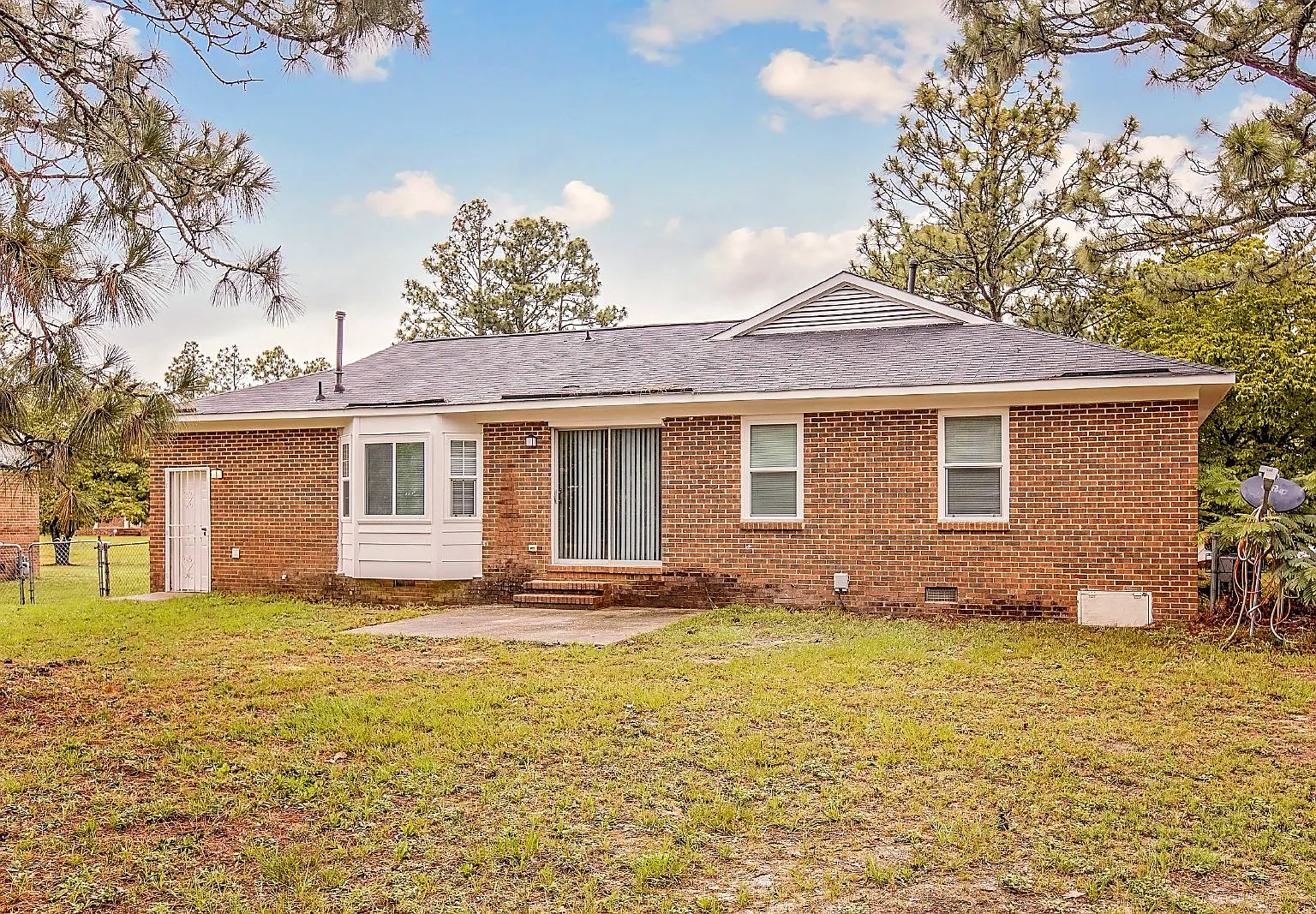 3 bed, 2.0 bath, $1,349 — Photo 4