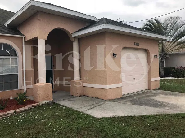 1036 SE 11th St, Cape Coral, FL 33990