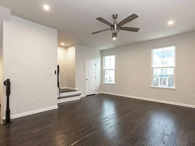 602 Holywell Dr — Photo 9