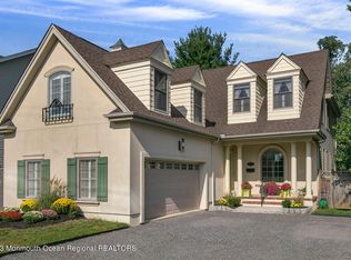 166 E River Rd, Rumson, NJ 07760