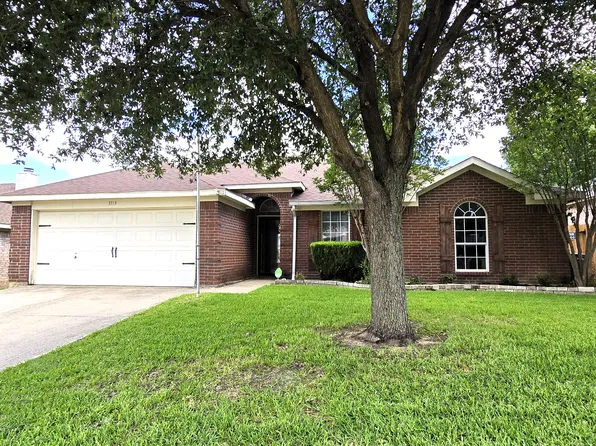 3713 Periwinkle Dr, Fort Worth, TX 76137