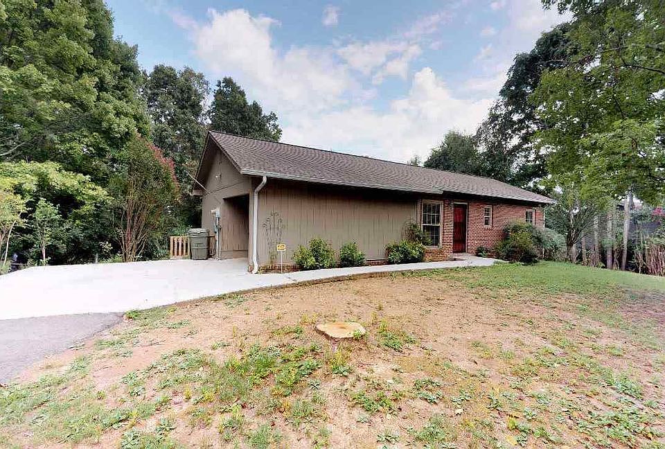 1st image of 694 N Haun Dr