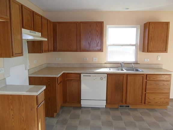 3rd image of 21550 Loch Ln
