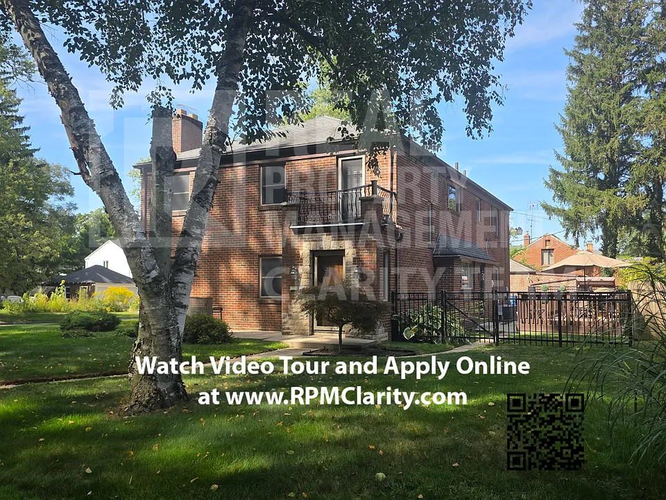 2458 Kenwood Blvd