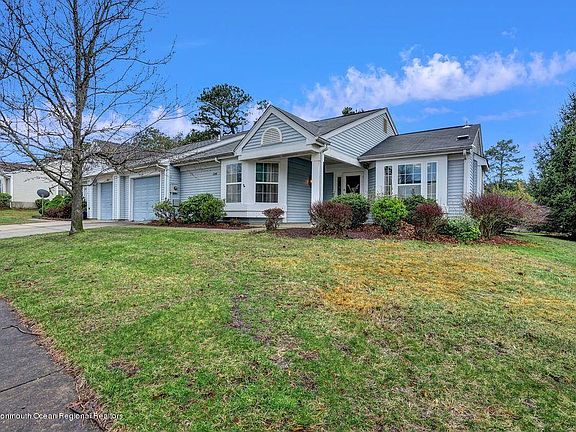 2nd image of 1226B Thornbury Ln