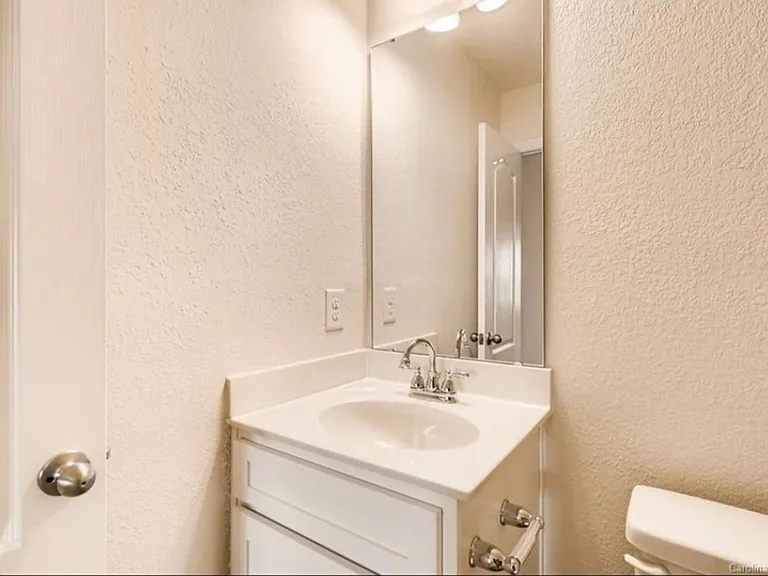 3911 Rosfield Dr #1 — Photo 2