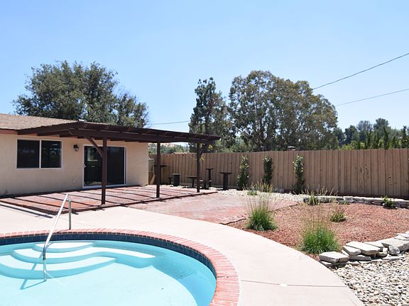 5th image of 20325 Coulson St