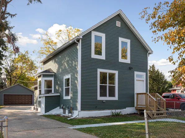 112 Geranium Ave E, Saint Paul, MN 55117
