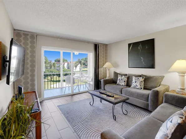 8980 S Hollybrook Boulevard #304, Pembroke Pines, FL 33025