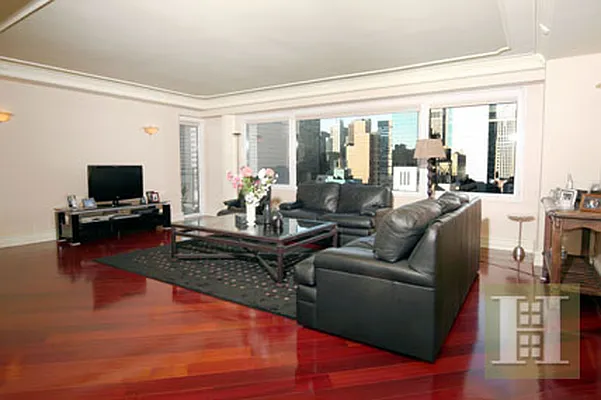 Sold by Halstead Real Estate | media 28