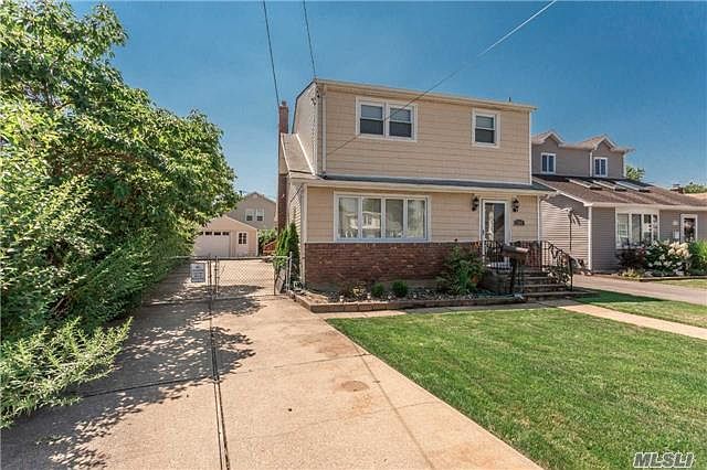 1st image of 2464 Walters Ct