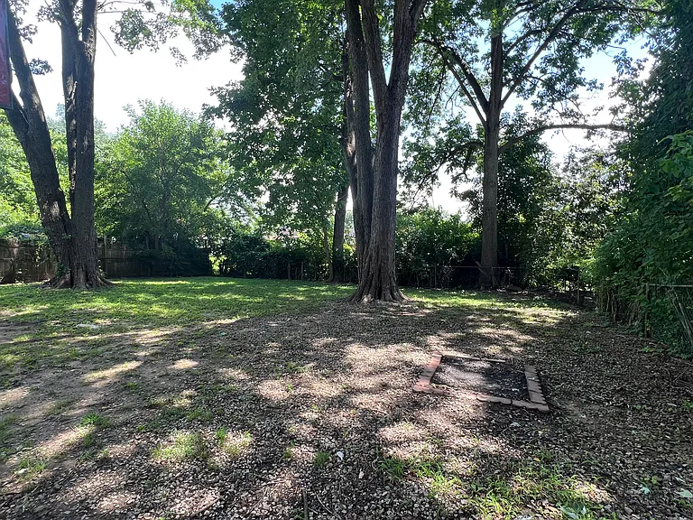 4906 Granada Dr — Photo 11