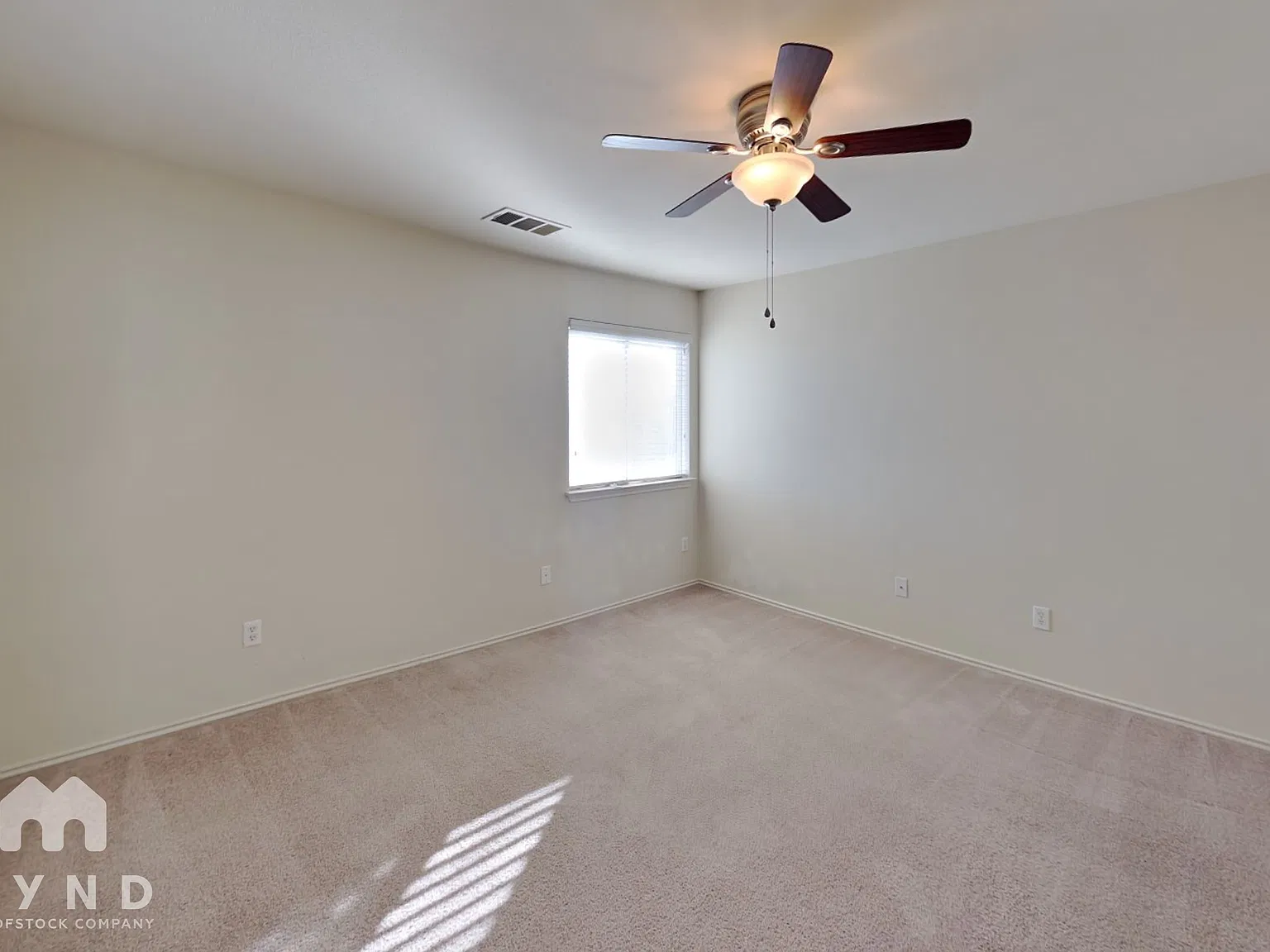 3 bed, 2.5 bath, 1745 sqft, $2,165 — Photo 4