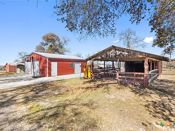 5th image of 470 Lyon Rd