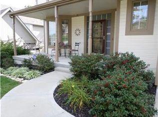 14055 NW 63rd St, Parkville, MO 64152