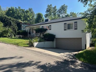 6751 Forest Glen Rd, Pittsburgh, PA, 15217