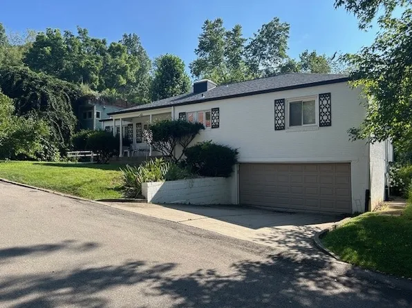 6751 Forest Glen Rd, Pittsburgh, PA 15217