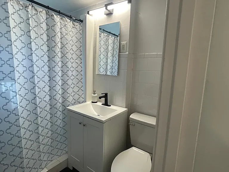 5010 Massachusetts Ave NW — Photo 18