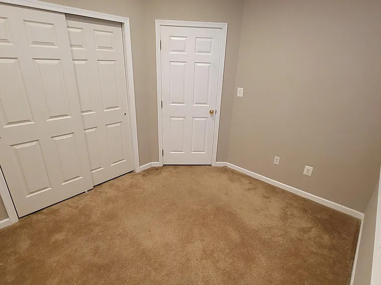 20479 Greymont Ter — Photo 4