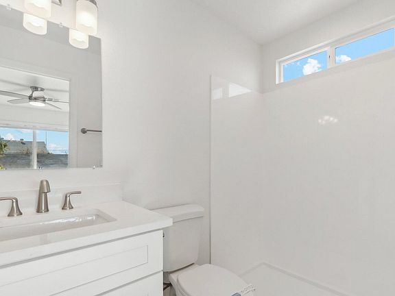 Primary Bedroom bathroom