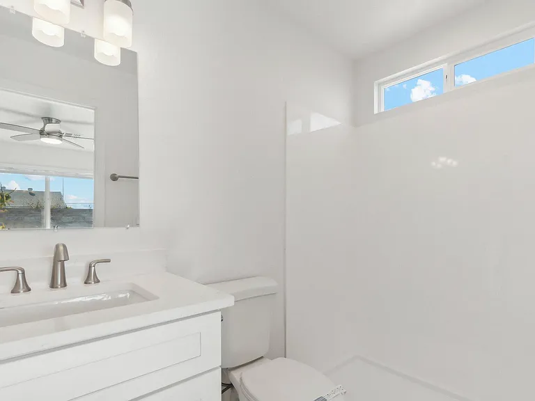 Primary Bedroom bathroom