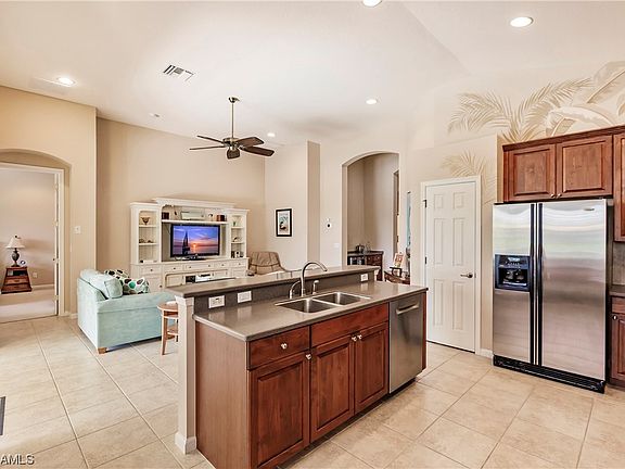 5th image of 3831 Lakeview Isle Ct