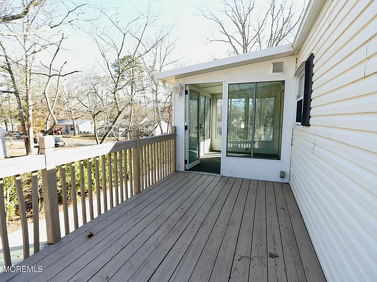 900 Hunter Blvd — Photo 11