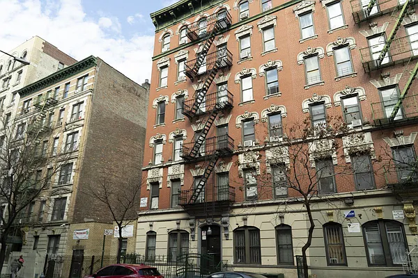 Rented by MD NYC Management LLC | media 19