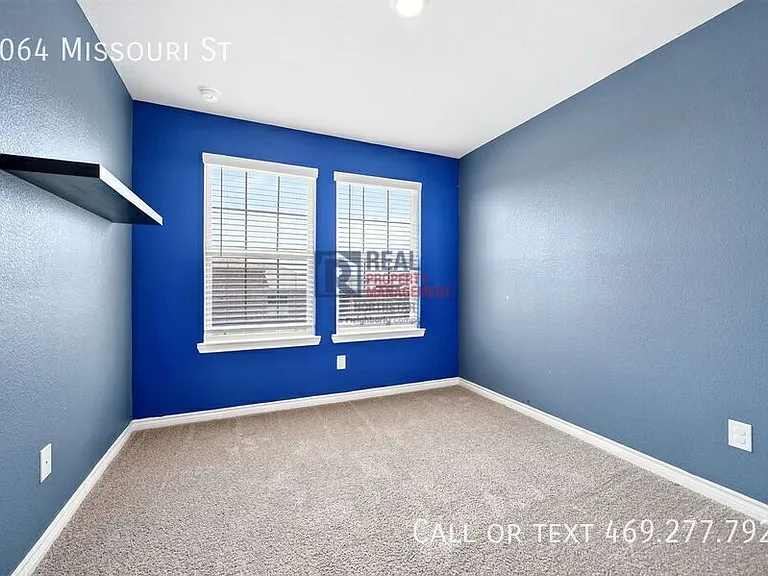 2064 Missouri St — Photo 18