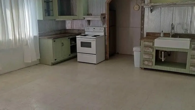 536 E Poplar St #1 — Photo 1