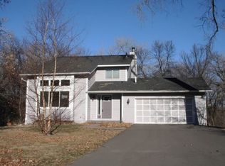 25540 Nelsine Dr, Shorewood, MN 55331