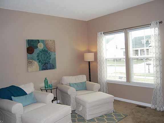 3rd image of 3102 Woodland Trl