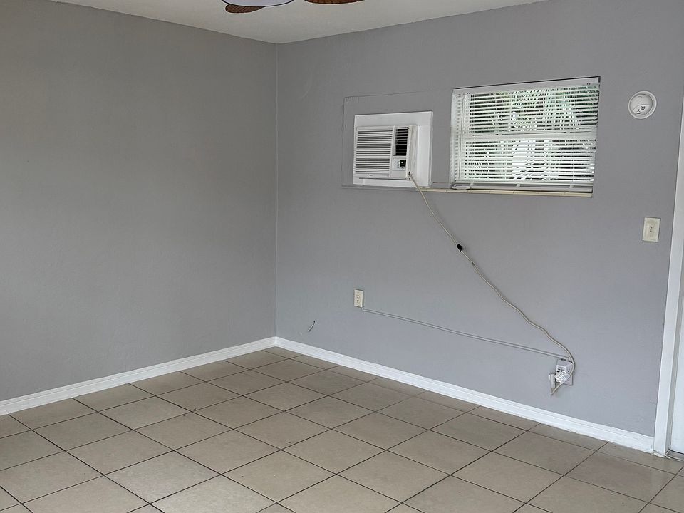 1st image of 309 7th St S #7